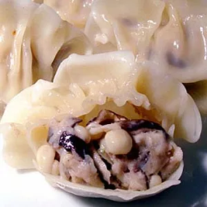 《一畝園》菌菇鮮肉水餃