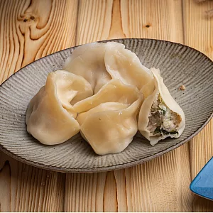 《三色海鮮水餃店》東門市場高麗菜豬肉水餃