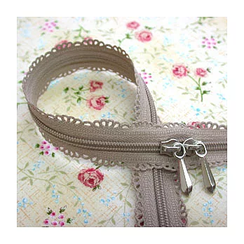 蕾 絲 雙頭拉鍊35cm-駝色