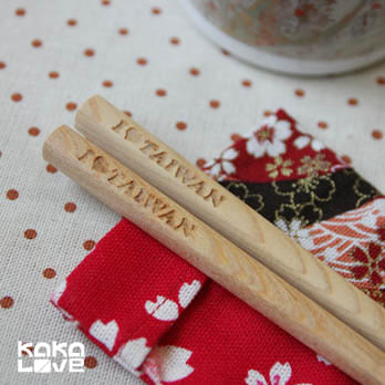 【KaKaLOVE】I LOVE TAIWAN 台灣檜木製作 自然清香檜木環保筷 /附手工繡製筷套(隨機不分款)