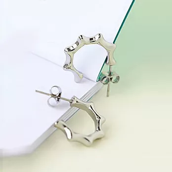 A+ accessories 韓劇明星配帶同款陽光太陽鎖耳環(銀色)