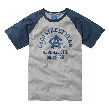 【CACO】CACO ST．美式街頭．字體拉克蘭短T(男)S麻灰