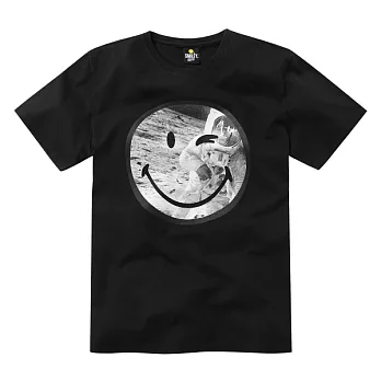 【CACO】SMILEY．授權款．笑臉太空人照片短T(男)M黑