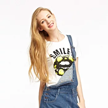 【CACO】SMILEY．授權款．笑臉黑唇短T(女)S白