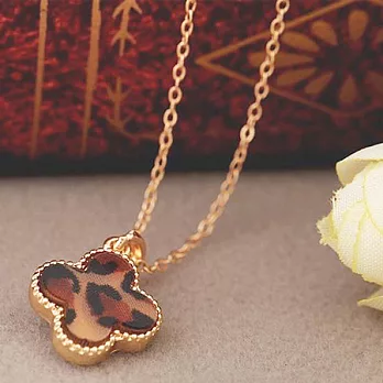 A+ accessories 好感不敗-幸運四葉草鎖骨短鍊 (豹紋)
