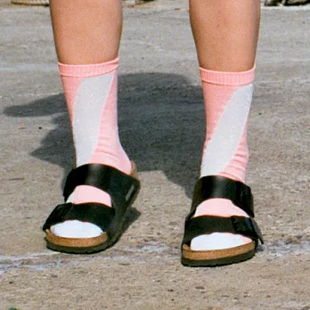 +10 ・ 平行的銀河1：1襪 ⋰矮星系