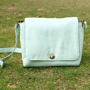 Chez。郵差背背 薄荷糖綠