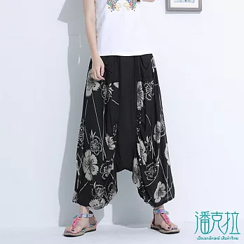 【潘克拉】雙口袋印花蝴蝶褲(2色)-FREEFREE黑