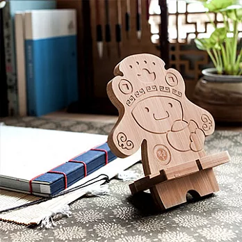 【Sylvia 典藏精品】竹製 充電式手機座 財神爺