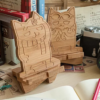 【Sylvia 典藏精品】竹製 貓貓旅行 情侶手機座