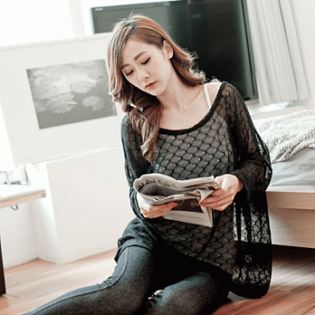 ROSE。優雅緹花針織上衣 黑系