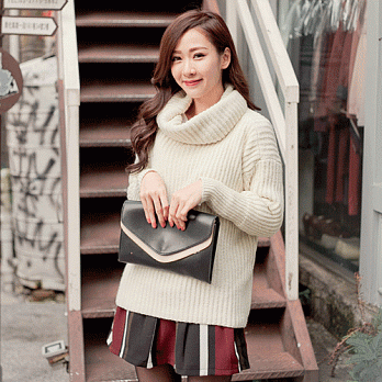 ROSE。糖果色鉤織圓領毛衣 白系