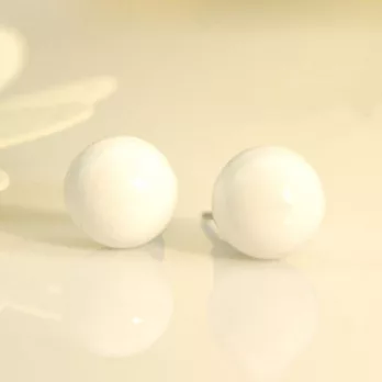 AmaZing 韓風小飾品-繽紛糖果色百搭樹脂耳釘 (4色可選)白色
