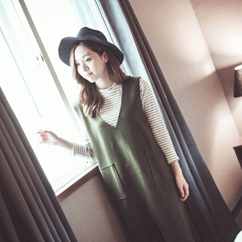 ROSE。甜美橫條圓領針織上衣 白系