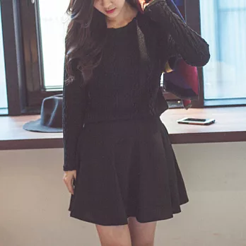 ROSE。圓舞曲氣質波浪圓褲裙 黑系