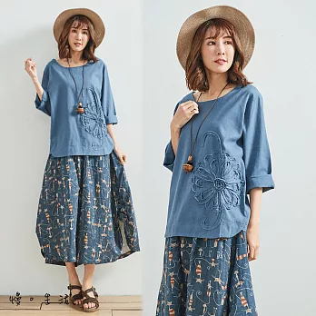 【慢。生活】貼片花朵造型棉麻上衣(2色)-F　FREE藍
