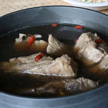 【百年吳家】麻油雞+藥燉排骨