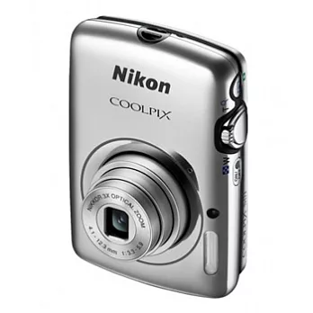 Nikon S01時尚纖巧觸控螢幕機(公司貨)+清潔組+讀卡機+保護貼+小腳架+輕巧收納包-銀色