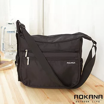 AOKANA奧卡納 MIT台灣製造 時尚防潑水橫式簡約側背包 (時尚黑) 02-024