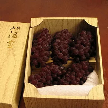 《阿洲水果》 日本山梨珍珠御葡萄(1kg)