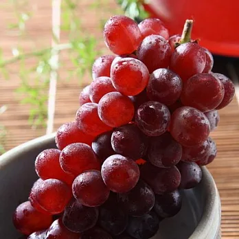 《阿洲水果》日本山梨溫室珍珠葡萄(2kg)
