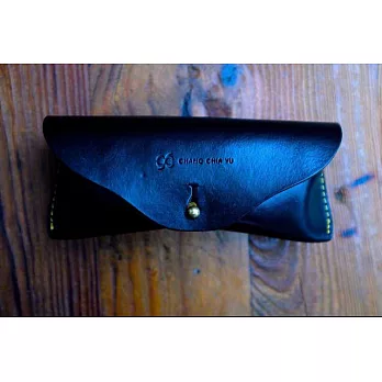 【Chang Chia Yu】名模張珈瑜自創品牌 茶芯黑蘑菇扣眼鏡盒