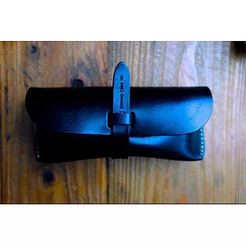 【Chang Chia Yu】名模張珈瑜自創品牌 茶芯黑皮帶眼鏡盒