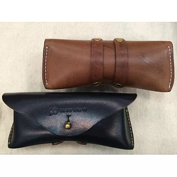 【Chang Chia Yu】名模張珈瑜自創品牌 茶芯黑鉚釘重機眼鏡盒