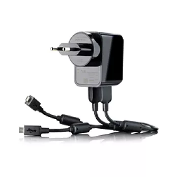 【Sony Ericsson】 EP-750/體積輕巧/雙USB/支援多國插頭/旅行充電器-黑色