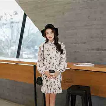 EOWYN．新款2015年小清新碎花高領包臀連衣裙{模特實拍}/白色/黑色/均碼/TL001-L99663-69/2色/現貨+預購FREE白色