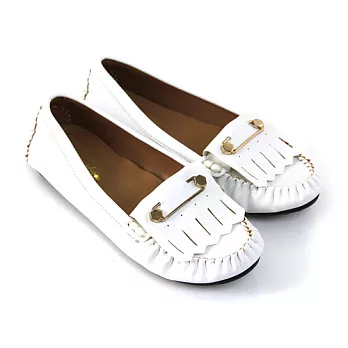 【Pretty】悠閒百搭別針金屬造型莫卡辛平底鞋23白色