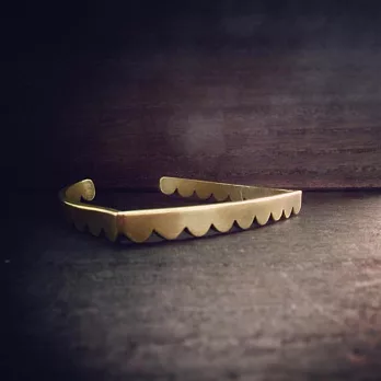 MisstacheGlpj uu ɨtCBrass Gold