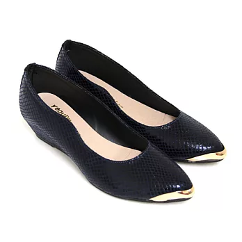 【Pretty】輕熟魅力金屬尖頭楔型坡跟鞋24.5藍色