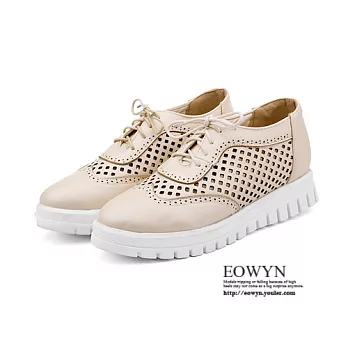 EOWYN．透氣雕花圓頭系帶休閒平底包鞋EMD04261-68/4色/34-39碼現貨+預購34杏色