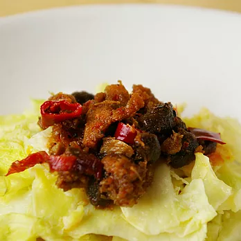 誠舖素XO豆豉辣醬,食材先拌炒,香氣濃