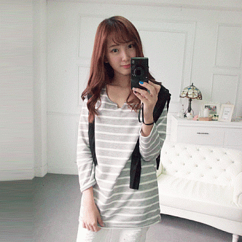 ROSE。小v領條紋長版T恤 淺灰系