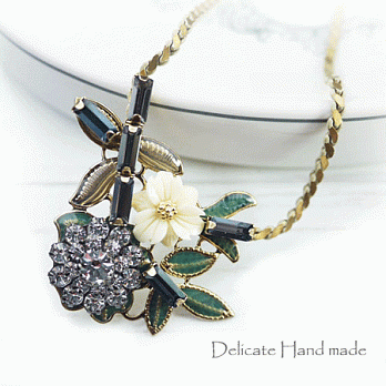 【PinkyPinky Boutique】日系風花朵手工水鑽項鍊 (藍色)