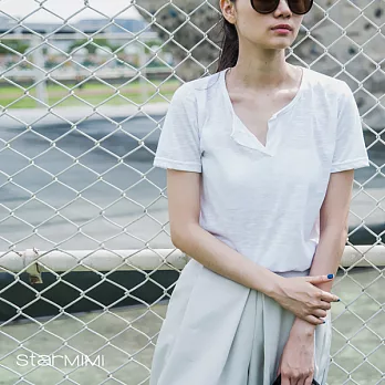 【StarMIMI】小翻V領竹節細紋短袖T恤*FREE白