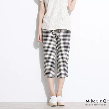【KatieQ】休閒細格紋七分褲-FREEFREE黑