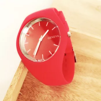 《GENEVA》超薄矽膠腕錶 爆款輕甜冰系列 比利時風格腕錶蘋果紅