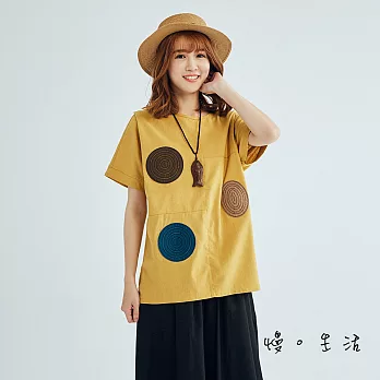 【慢。生活】撞色圓型貼布棉麻上衣(2色)-F　FREE黃
