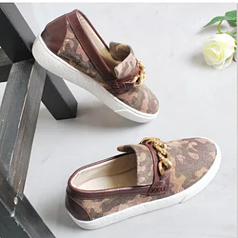 ezwalking{韓國女鞋}金鍊迷彩真皮休閒鞋-黑、棕、灰