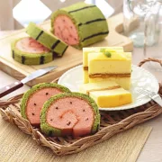 特殊西瓜造型+進口乳酪製成的蛋糕組合，自用送禮都適合