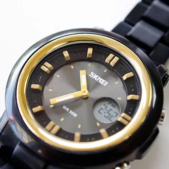 SKMEI 1062 個性時尚雙顯運動腕錶黑金風暴