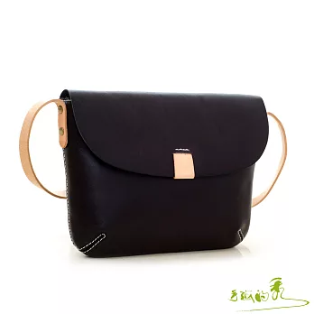 【手感的秀】植鞣革正青春七彩斜背包(B組4色)黑巧克力