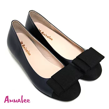 ANNALee 世代絕美緞面寬版蝴蝶結異材質拼接全真皮平底娃娃鞋35藍色