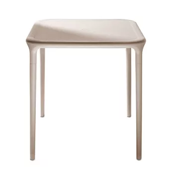 Magis Air Table 小方桌(米灰)
