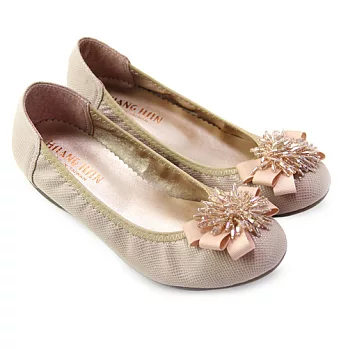 【Pretty】絢麗立體串珠花朵造型中粗跟包鞋37米色