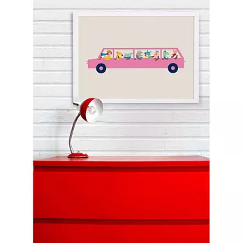 【摩達客】西班牙知名插畫家Judy Kaufmann藝術創作海報掛畫裝飾畫 (附Judy本人簽名)(含木框)粉紅汽車