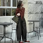 【初色】氣質格紋圓領長袖襯衫上衣女上衣+純色高腰休閒褲寬褲長褲套裝-格紋衣黑褲-17477(F可選) F 格紋衣黑褲